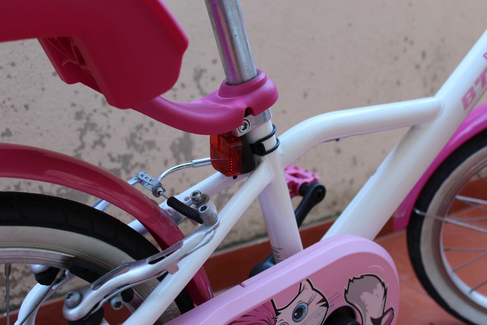 Bicicleta infantil B’Twin Decathlon 4–6 anos com rodinhas