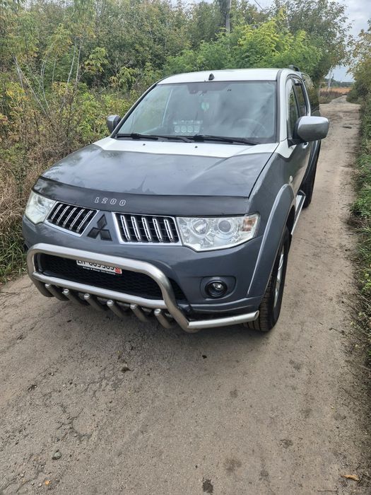 Mitsubishi L200 2011рік