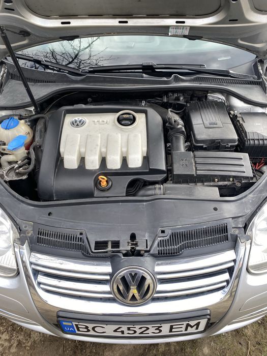 Wolkswagen jetta 2006 1,9 tdi led оптика, carplay.