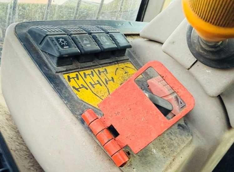 Телескопічний навантажувач JCB 532-120 12 метрів