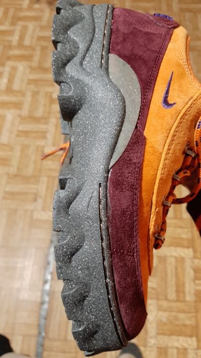 Оригінальні кросівки NIKE