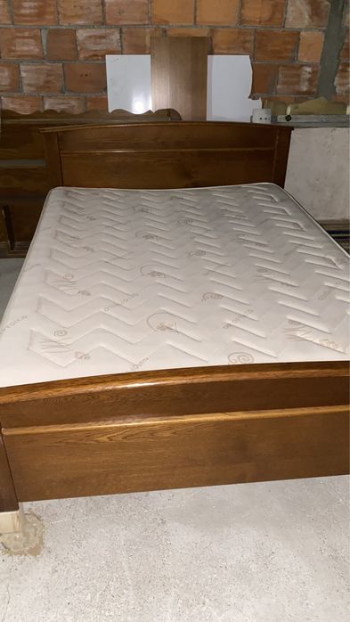 Cama casal com colchao