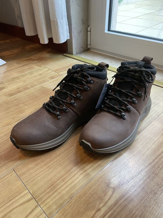 Botas Dustin (tamanho 42)