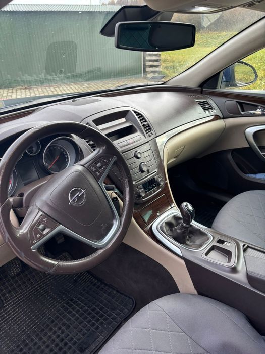 Opel Insignia 2.0 TDCi kombi 2010