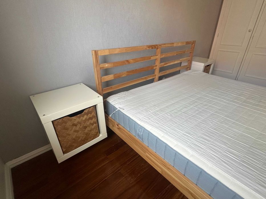 2 Estantes IKEA Kallax 2 cestos castanhos