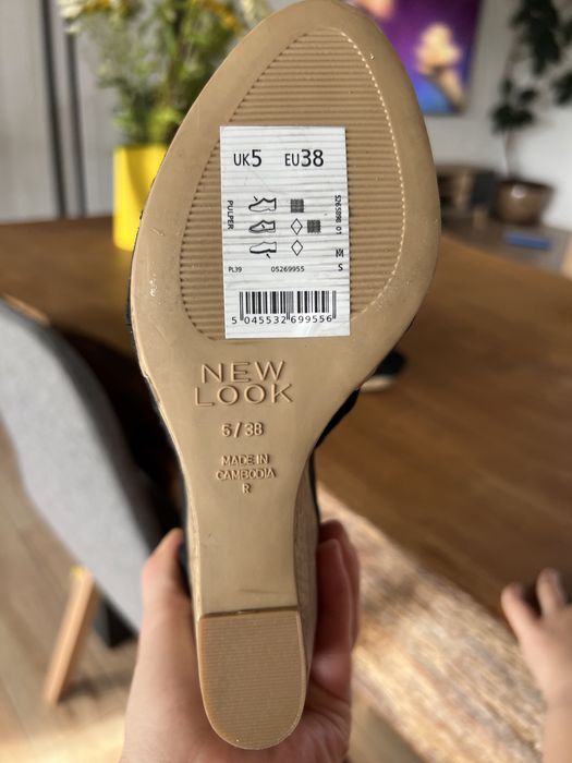 New Look sandały na koturnie czarne 38 / 5