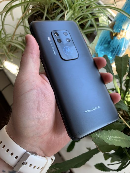 Motorola one zoom 128 gb