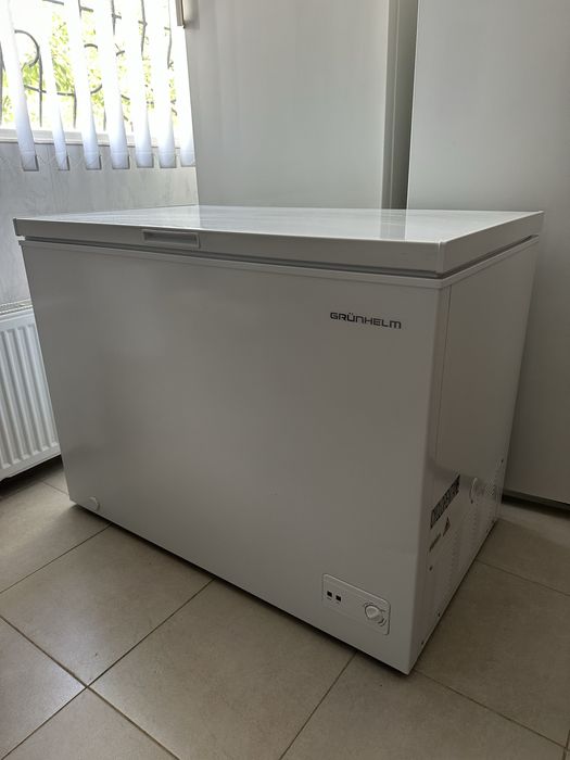 Морозильна камера GRÜNHELM CFM300