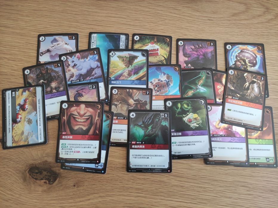 Lote 305 Cartas Riftbound TCG (League of Legends) – Edição Chinesa (5 Épicas / 40 Raras)
