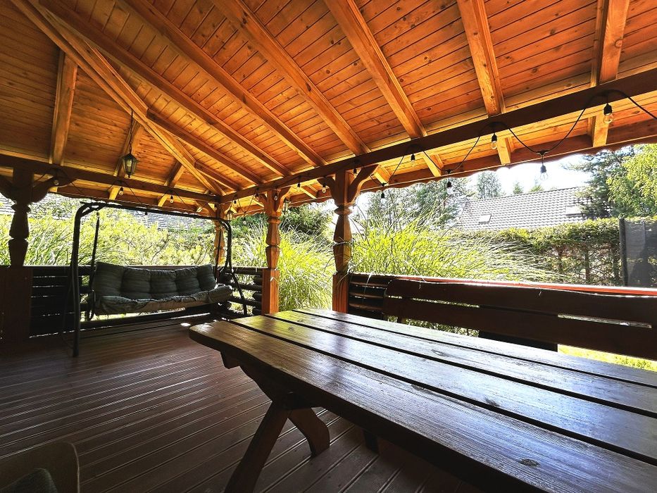 Domek nad Jeziorem Piaseczno Chata Soła, kominek taras