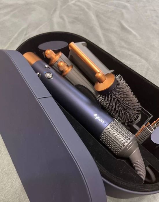 Dyson airwrap hs05