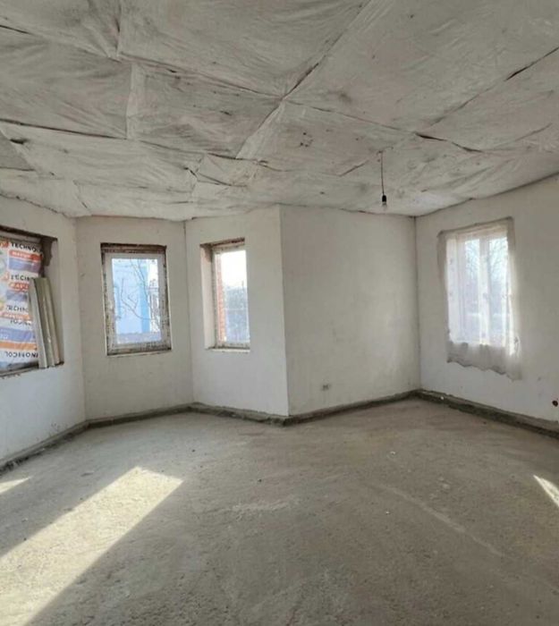Продам 2-поверховий будинок у с. Петрик 4374
