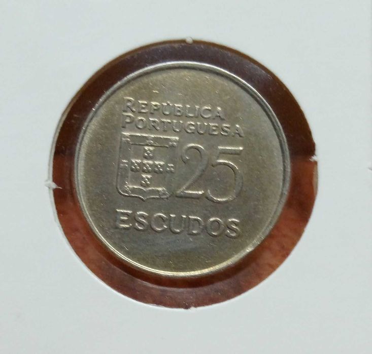 Moeda de 25 escudos de 1981