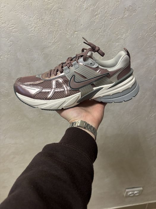 Nike кросівки нові