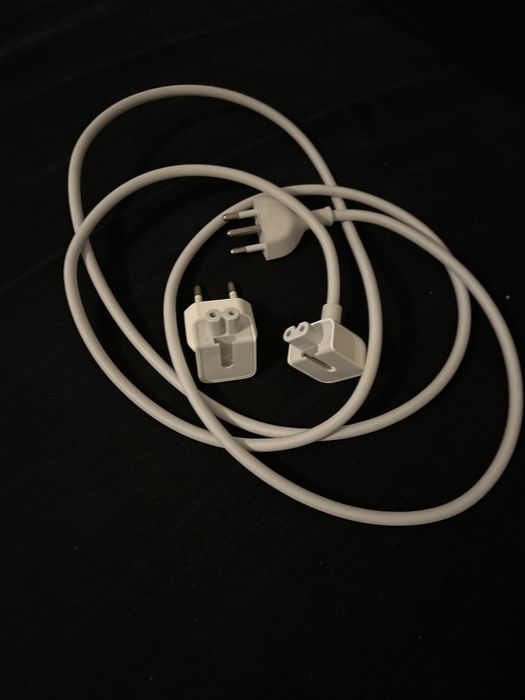 Cabo e adaptadores para notebook Macbook