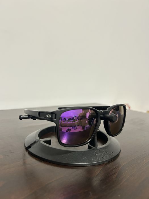 Oakley latch SQ original