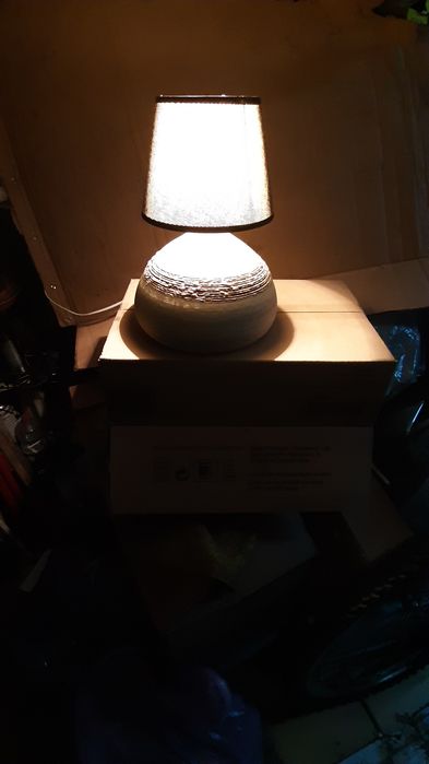 Two fully functional table lamps424831291219005440