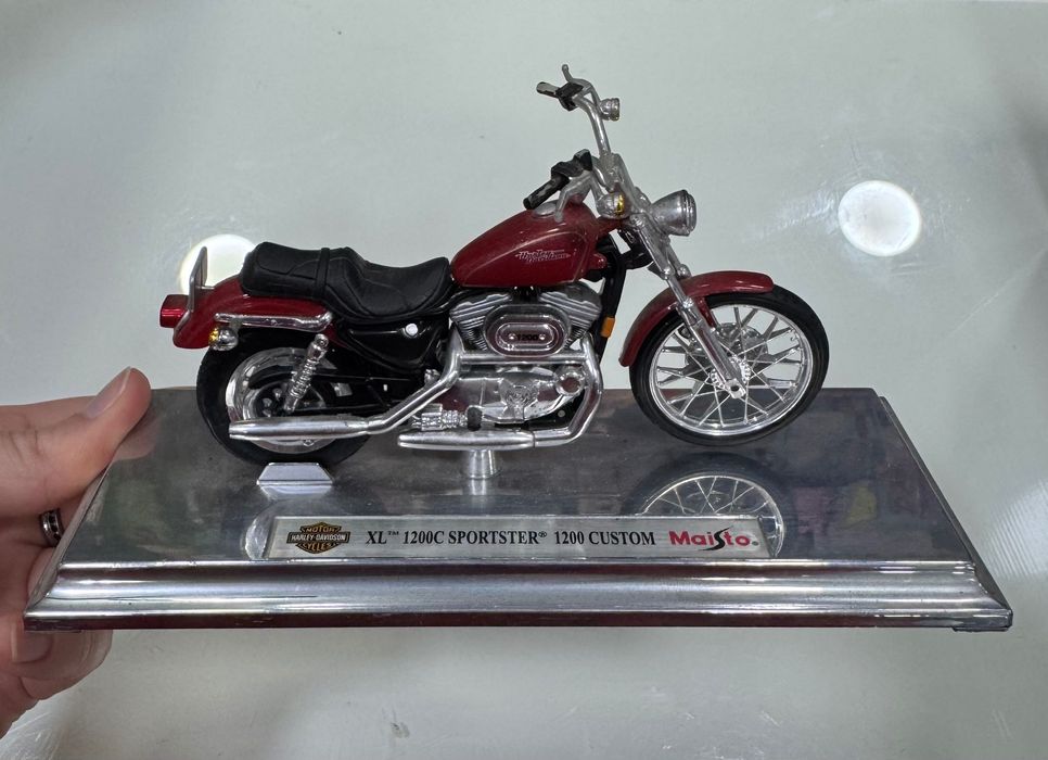 Mota de Coleção Vermelha