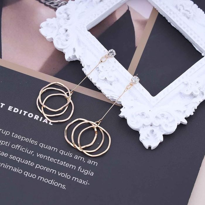 Сережки стильні гарні