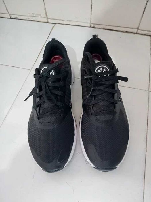 Ténis Nike City Rep TR – preto/branco – tam. 40 – usados poucas vezes