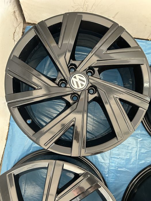 564 Felgi Aluminiowe Oryginał VW Volkswagen R 18 5x112 B Ładne Czarne