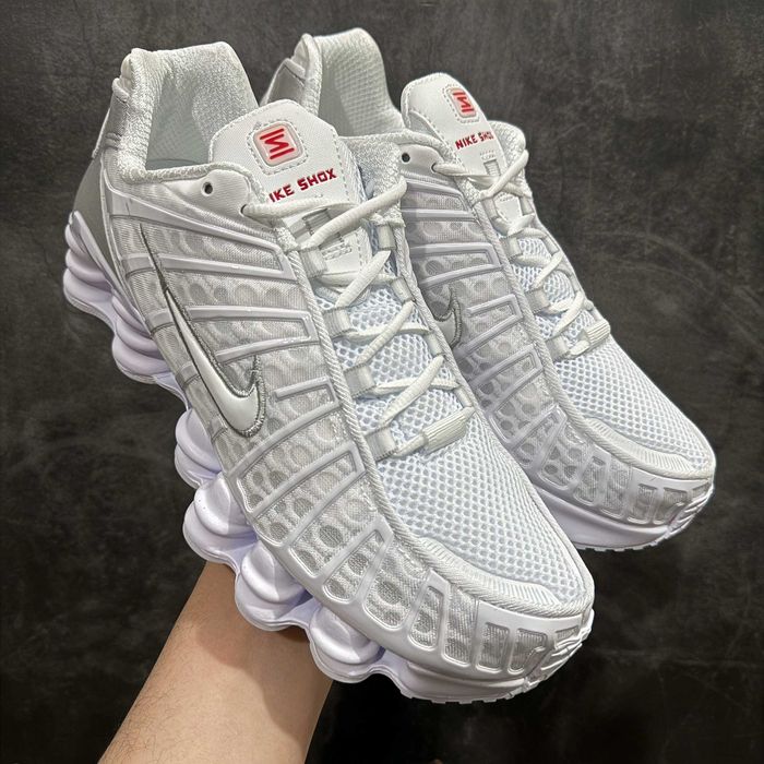 Nike_Shox TL  Biały R.38
