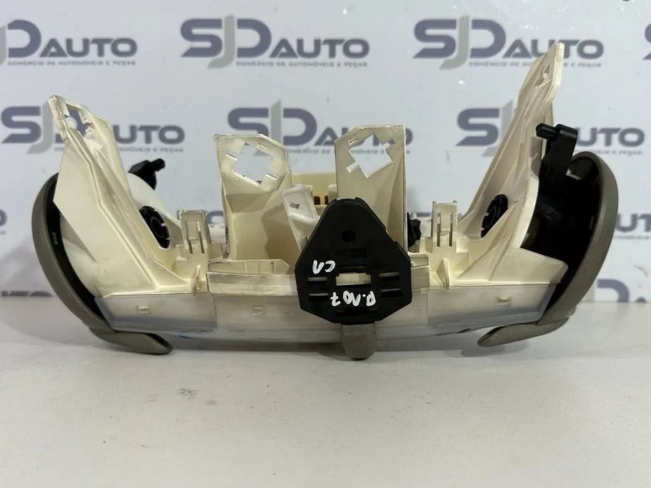 Comandos Ar Condicionado / Sofagem - Peugeot 107