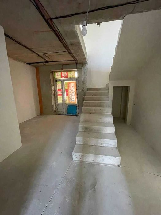 Продаж приміщення з ремонтом 226 м² в Новобудові вул. Зелена