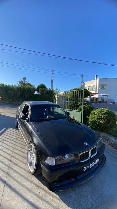 E36 320i coupe.