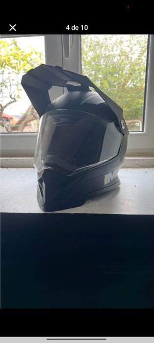 Capacetes casacos e luvas de moto