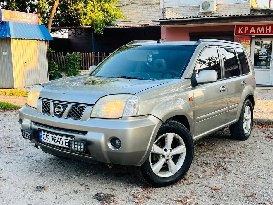 Nissan X-Trail 2.2 Turbo Diesel, 6-ступенчатая механическая коробка, полный привод.