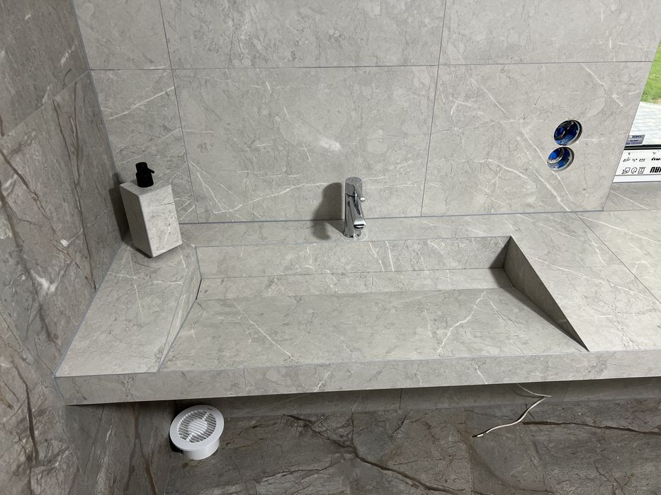 Вкладання плитки, плиточник.