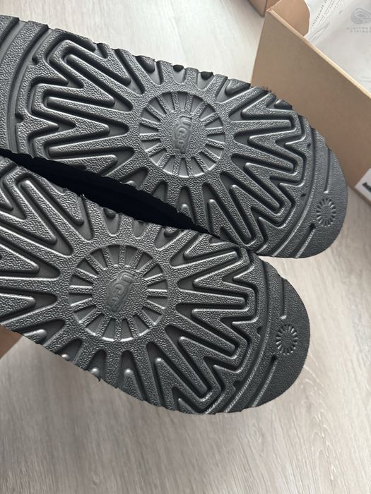 Кросівки UGG оригінал нові, чорні, розмір 41