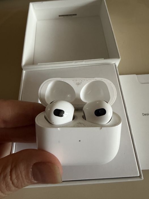 Оригінальні навушники Apple AirPods 3