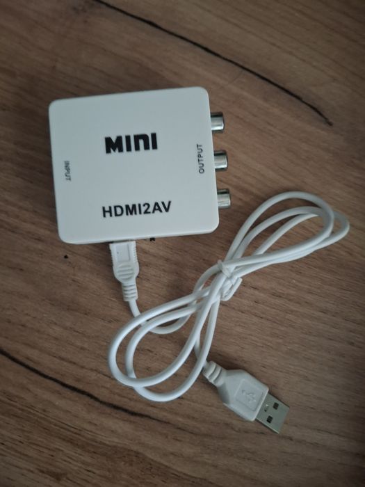 Міні конвертер HDMI в AV з USB кабелем