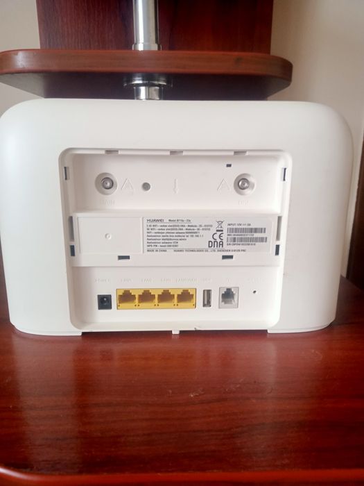 Роутер    HUAWEI