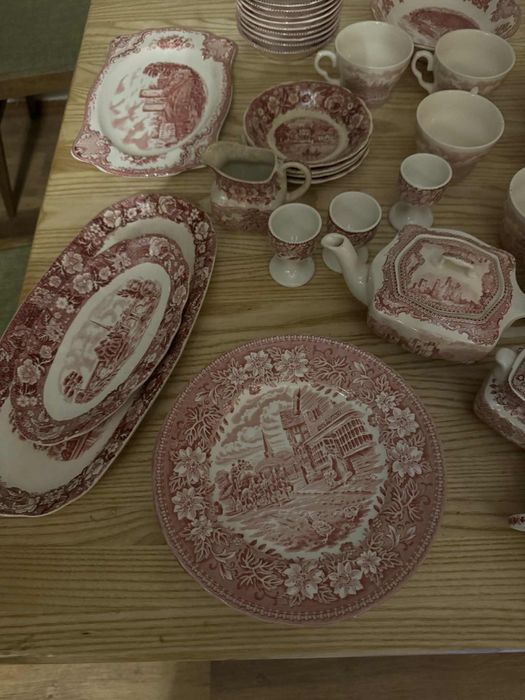 Angielska porcelana 70 szt.