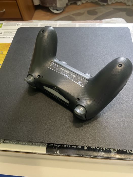 Продам PlayStation 4 Slim на 500GB