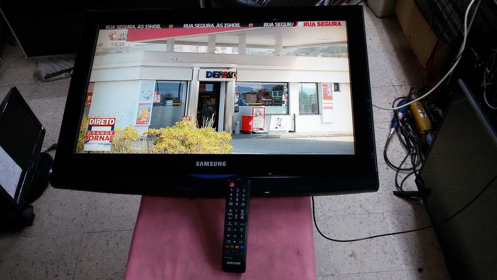 tv lcd samsung le26b350 26 polgadas para colocar em suporte de parede