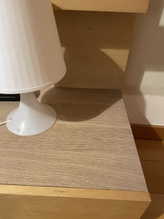 Duas mesinhas de cabeceira IKEA