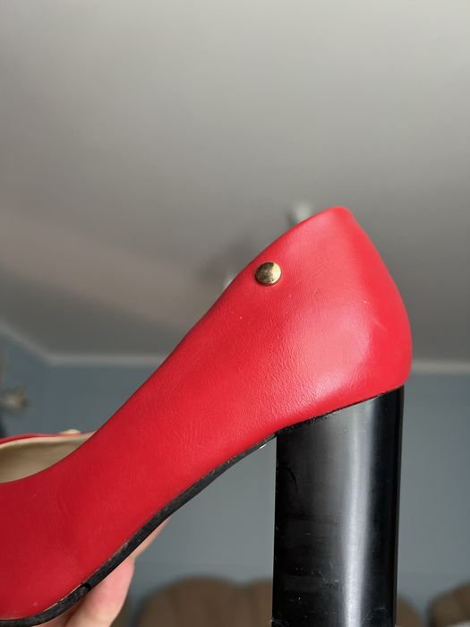 Туфлі жіночі червоні