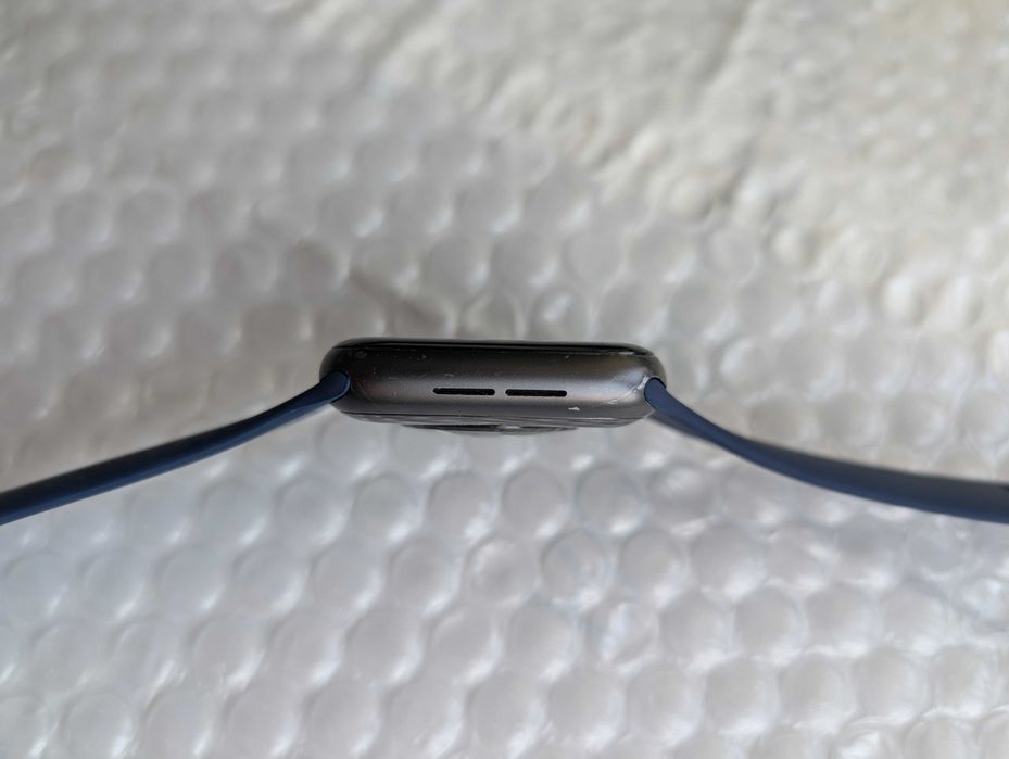 справні Apple Watch Series SE 44 mm б/в без блокувань
