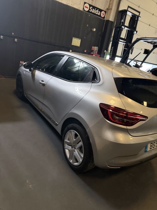 Clio 2022 1.6 gasolina hibrido caixa auto