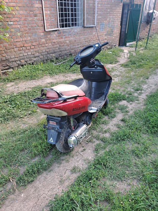 Продам скутер 150 кубів