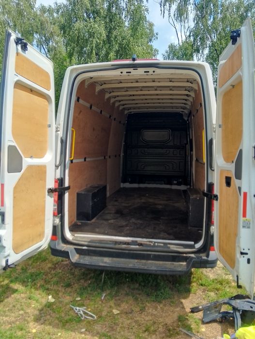 Crafter 24r zabudowa paki L3 h2