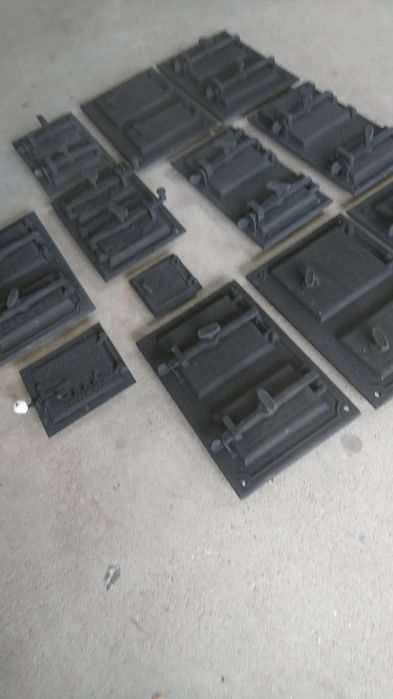 Drzwiczki do pieca wędzarni , Żeliwne, Odświeżone , Ruszt