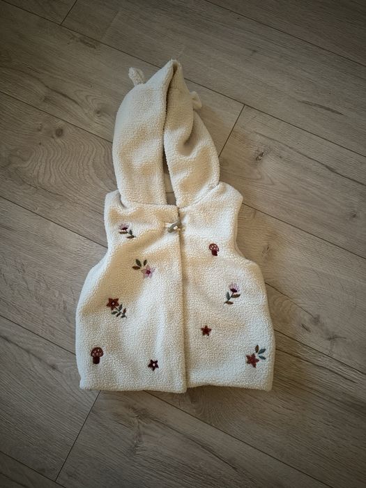 Жилетка на девочку