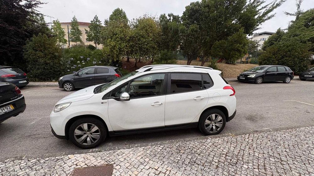 PEUGEOT 2008 1.2 PureTech 82 style(2015)