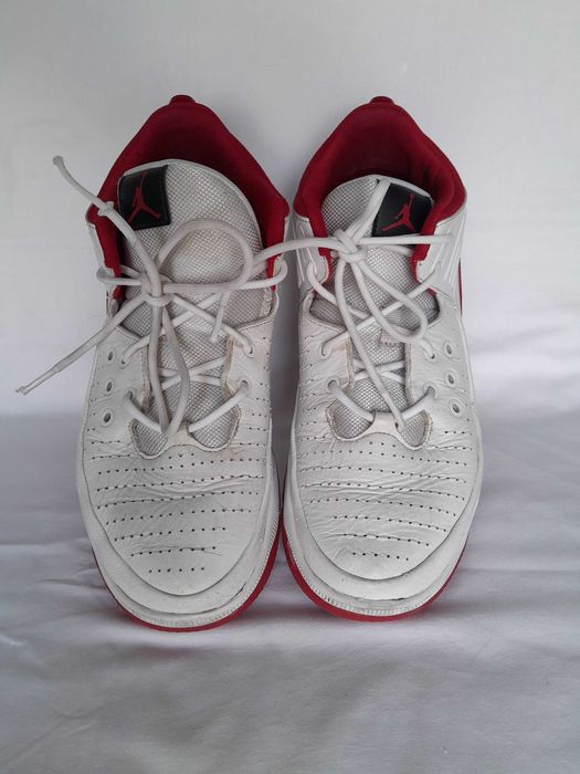 Sprzedam buty Nike Air Jordan Max Aura 5