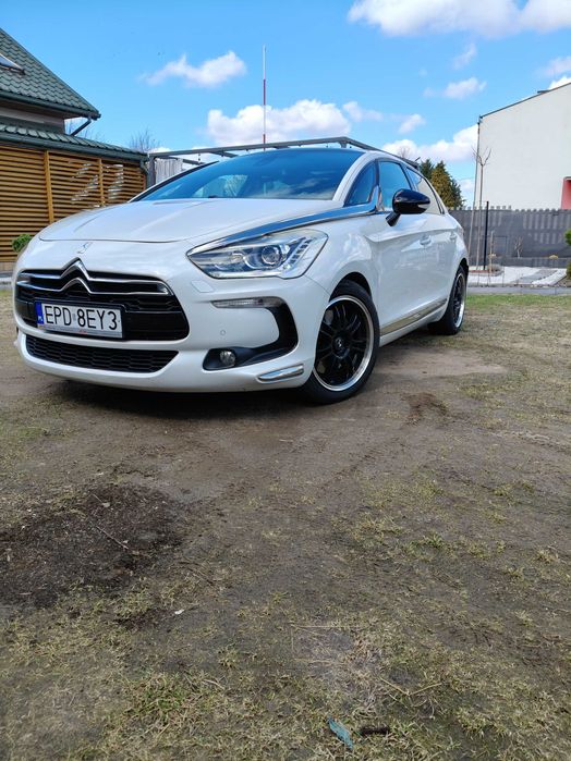 Sprzedam Citroena DS5 1.6 benzyna